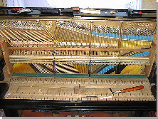 bechstein-piano-5-thum.jpg - 27479 Bytes